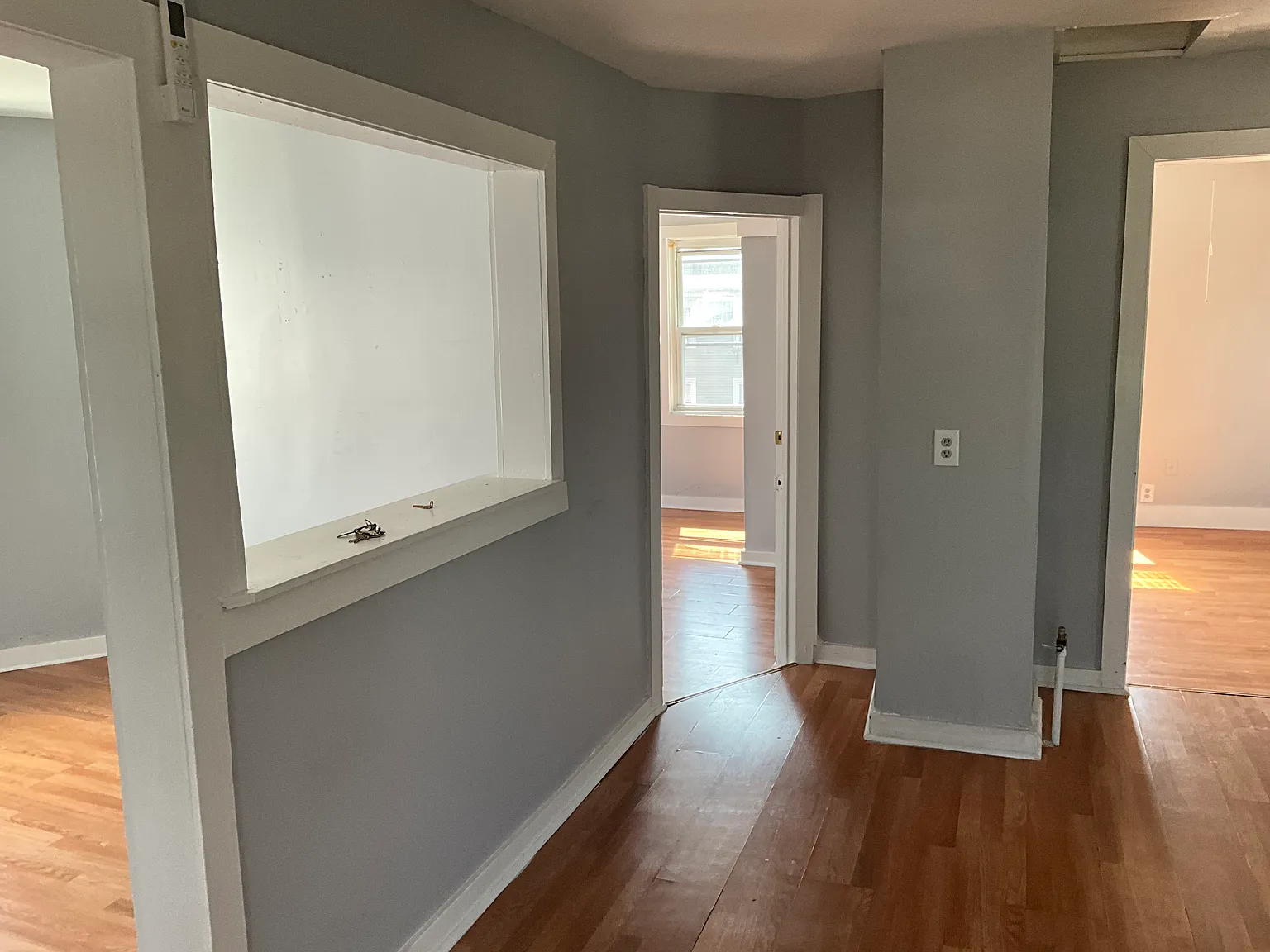 3 bed, 1200 sqft, $2,300 — Photo 3