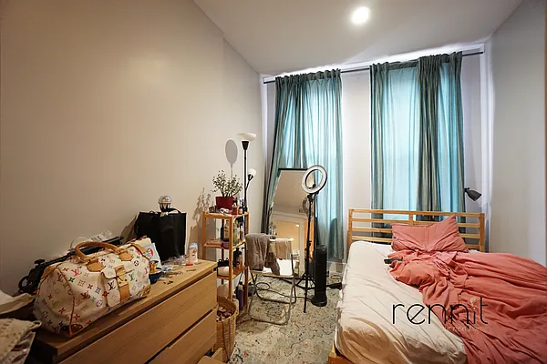 Rented by Rennit Inc. | media 8