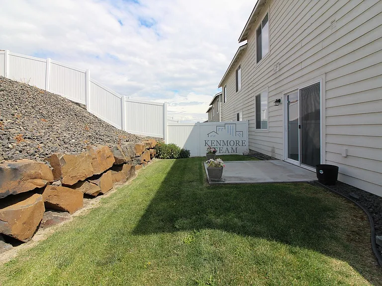 5613 Remington Dr — Photo 16