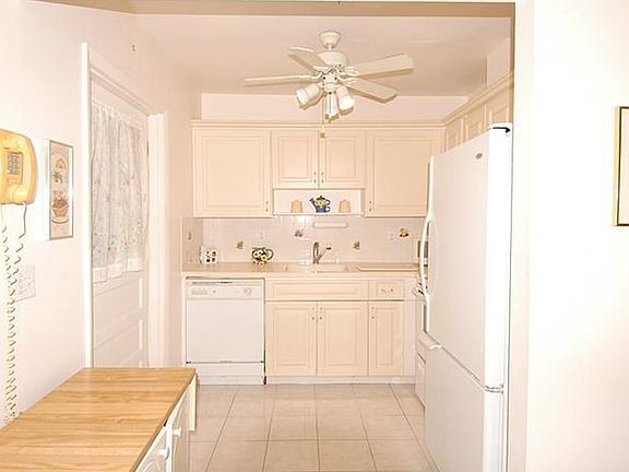 4th image of 126 N Las Olas Dr