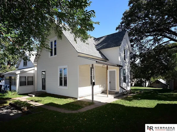 2925 S 24th St, Omaha, NE 68108