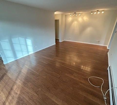 3rd image of 100 N Dryden Pl