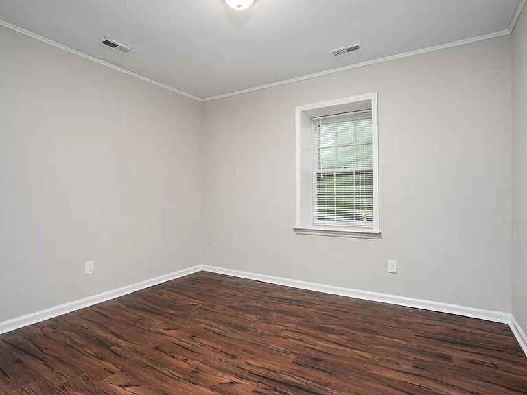 921 Planters St — Photo 5