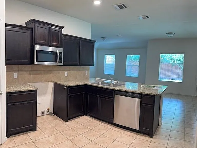 945 Loftin St — Photo 13