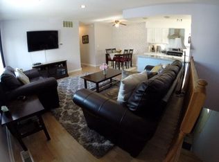 600 E Old Willow Rd, Prospect Heights, IL 60070