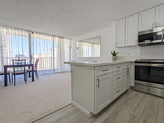 4th image of 411 Hobron Ln APT 2409