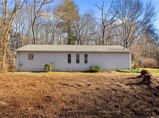 3 Wetherbee Rd, Foster, RI 02825