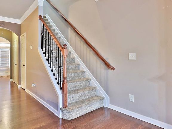 4th image of 5025 Sherwood Way