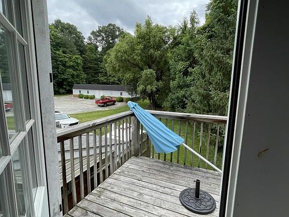 3rd image of 175C Clearview Dr
