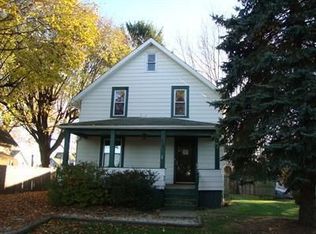 216 Edwin St NW, Hartville, OH 44632