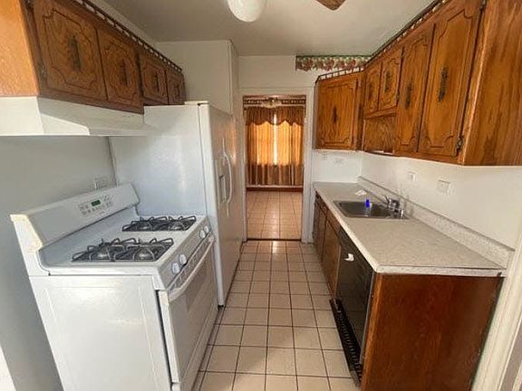 3rd image of 11142 S Avenue N