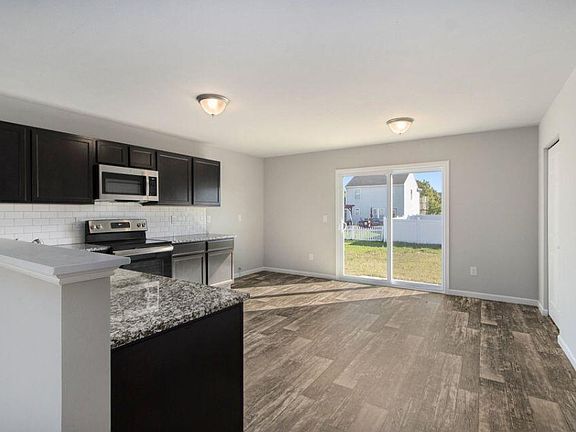 5th image of 1727 Harper Grove Ln