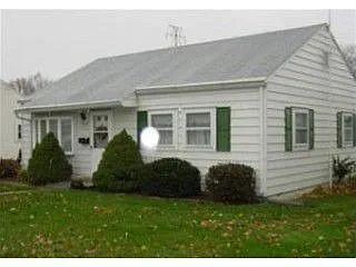 2122 Livingston St photo 1