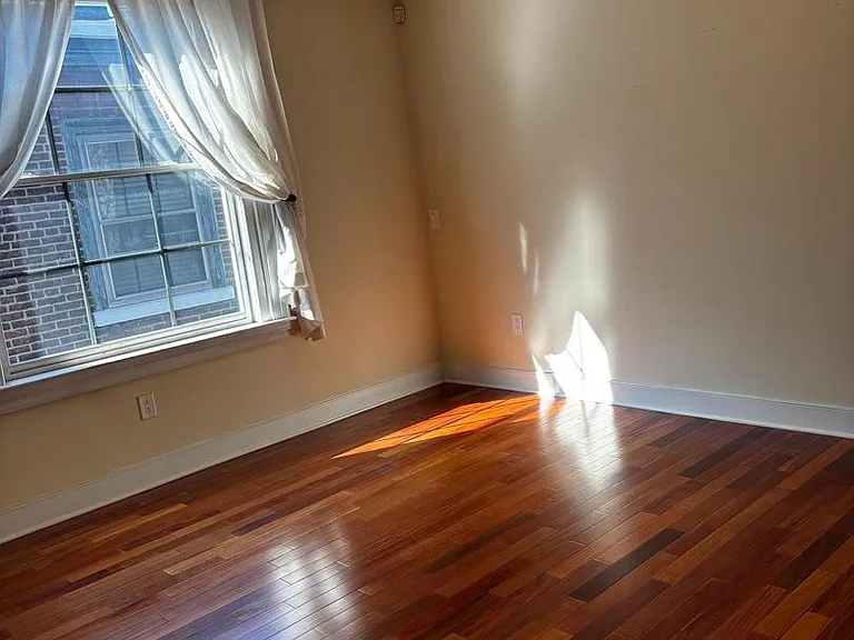 2031 Pine St #302 — Photo 10