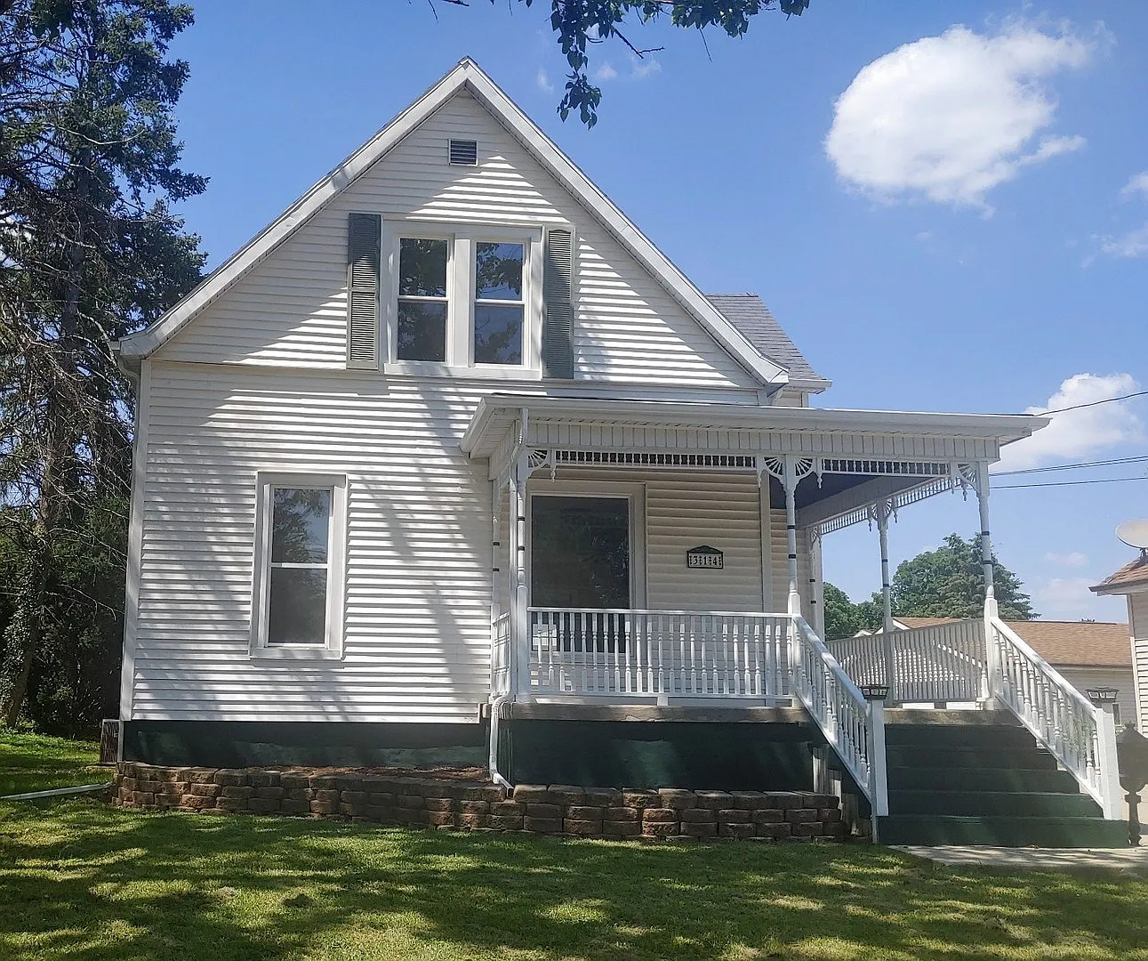 314 E Baker St photo 1