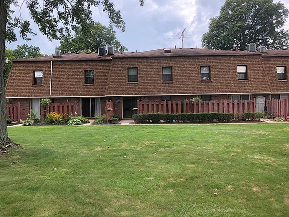 5th image of 525 University Ave #6