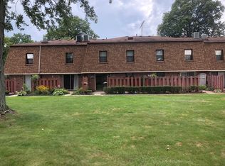 525 University Ave APT 5, Elyria, OH 44035