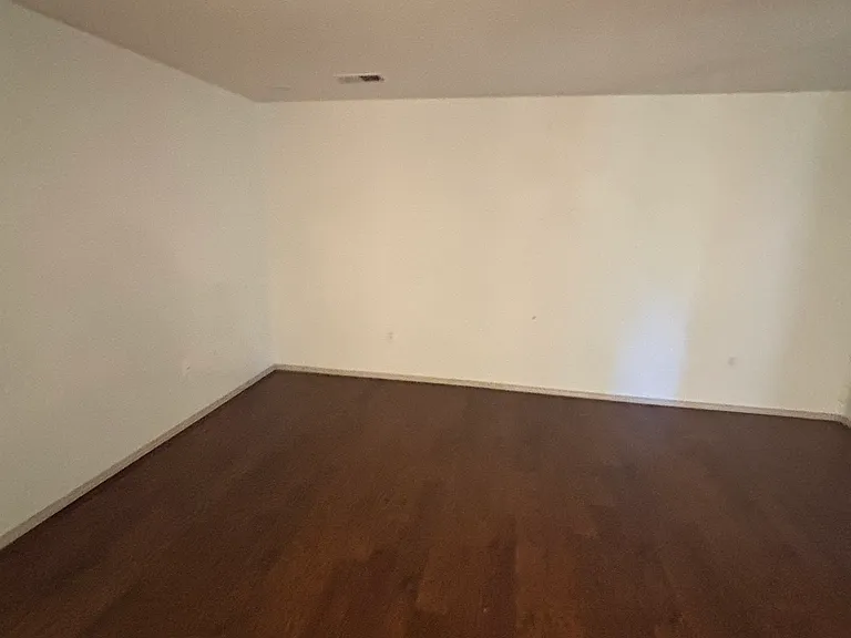 807 Country Club Dr SE #1E — Photo 8