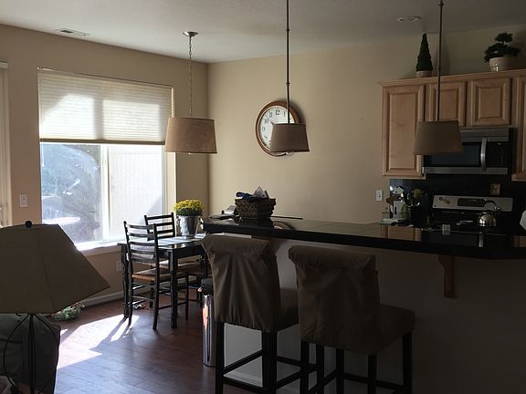 3rd image of 21886 NE Larkspur Ln
