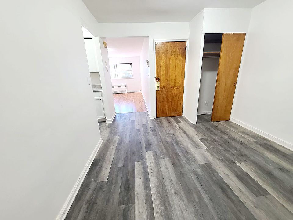 1st image of 1457 Arnow Ave #1B