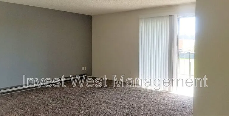319 NE 104th Ave #B — Photo 2