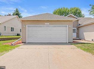 1906 Tuenge Dr, Stillwater, MN 55082