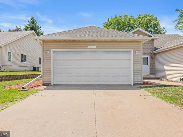 1906 Tuenge Dr, Stillwater, MN 55082