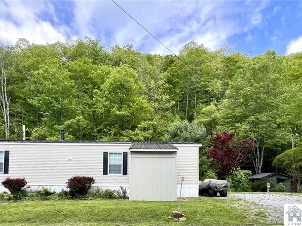 4067 Newton St, Salamanca, NY 14779