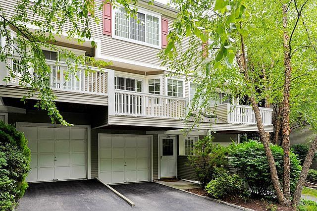 1st image of 402 Park Ridge Ln #402