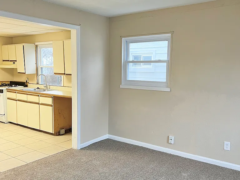 12785 Sherman Ave — Photo 2