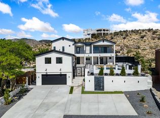 1136 Turner Dr NE, Albuquerque, NM 87123