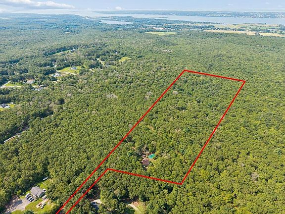 5th image of 840 Lake Rd