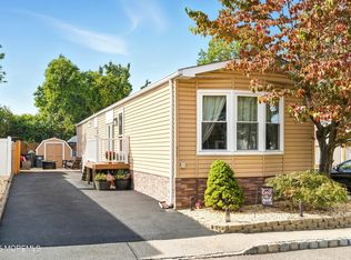 55 Secretariat St, Howell, NJ 07731