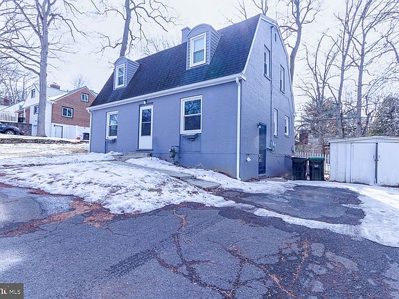 2nd image of 900 N Atherton St