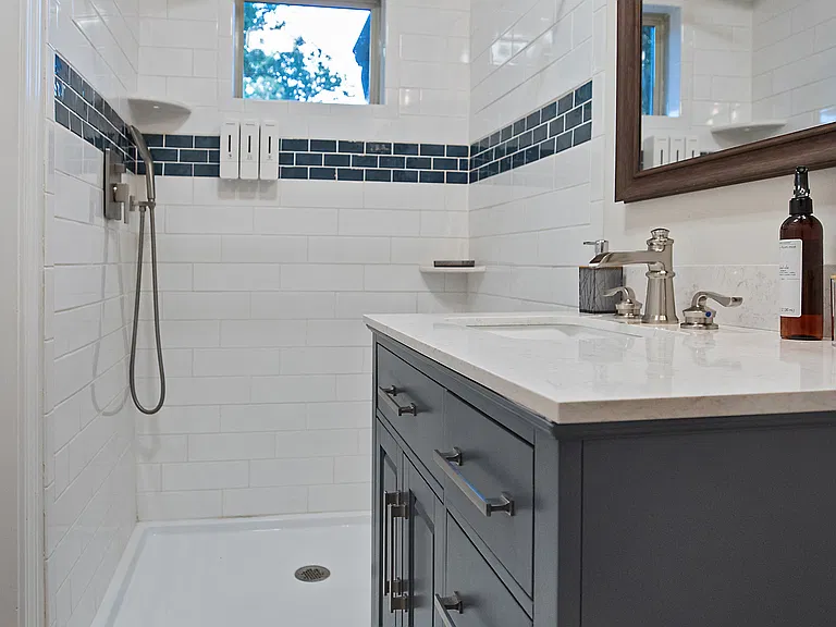 449 Maynard Ter SE — Photo 40