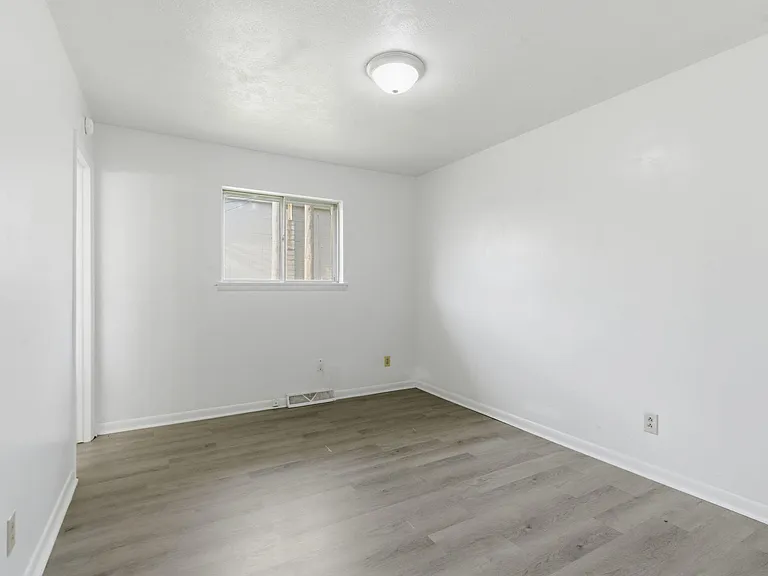 1017 W Washita St #2 — Photo 11