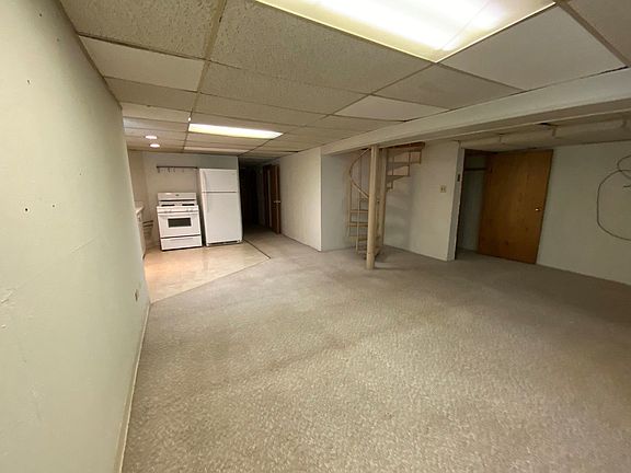5th image of 1243 W Newport Ave #G