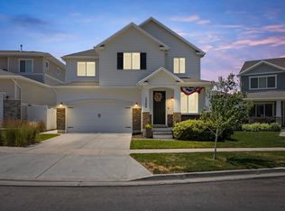 15388 S Gooding Ln, Bluffdale, UT 84065