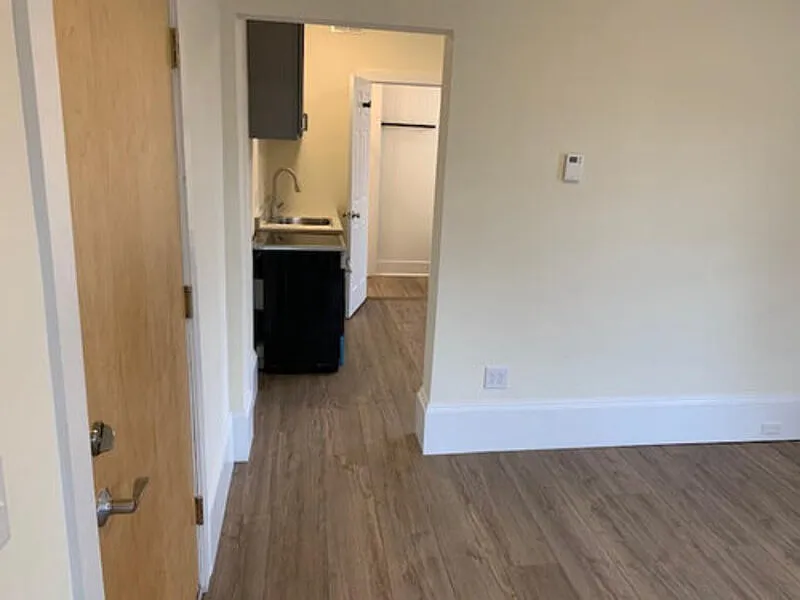 1 bed, 1.0 bath, $1,760 — Photo 3