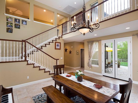 Formal Dining