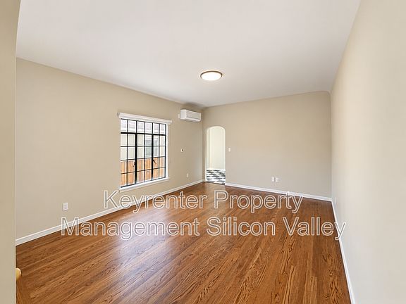 3rd image of 222 N 3rd St APT 4