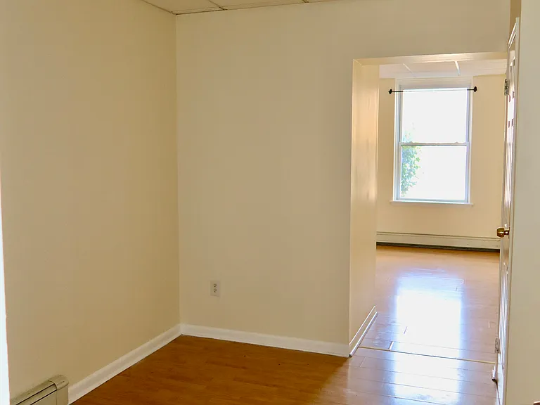 151 Christopher Columbus Dr #1F — Photo 5