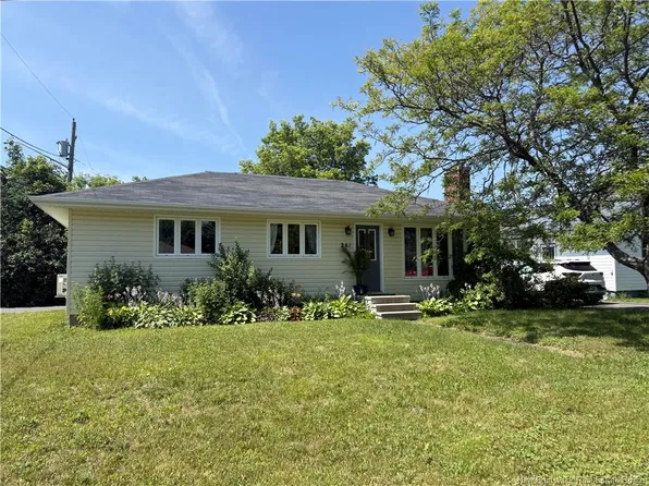 261 Heath Ct, Miramichi, NB E1V 2Y4