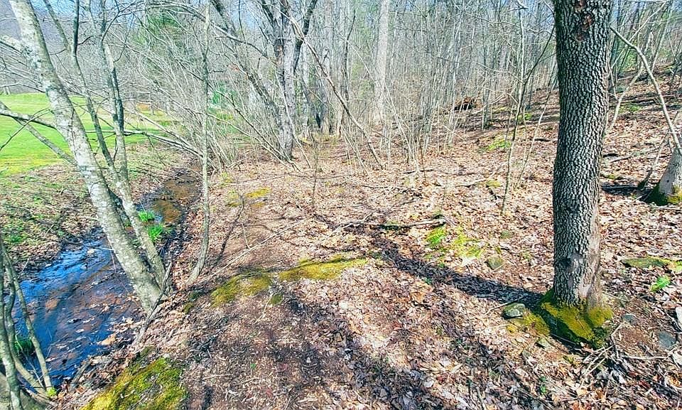 1st image of 44 Whispering Pines Trl