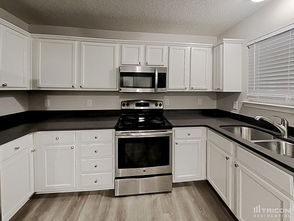 3rd image of 188 Brookstone Dr