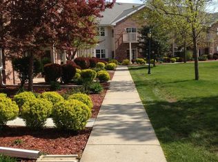 357 Cottonwood Ave #1, Hartland, WI 53029