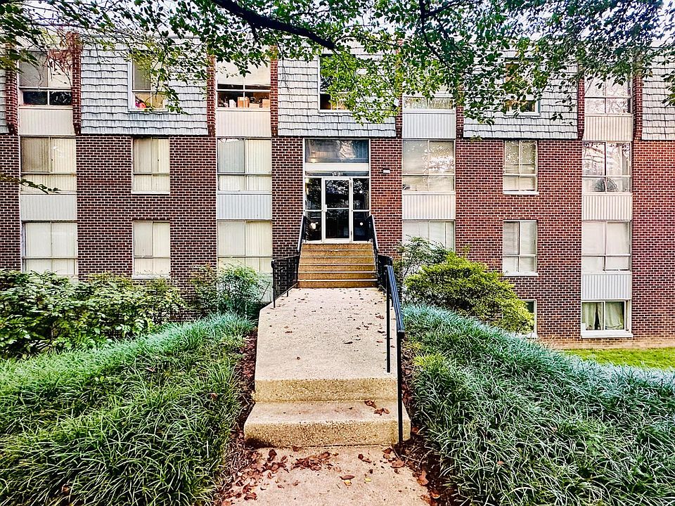 1st image of 3914 Bel Pre Rd APT 4