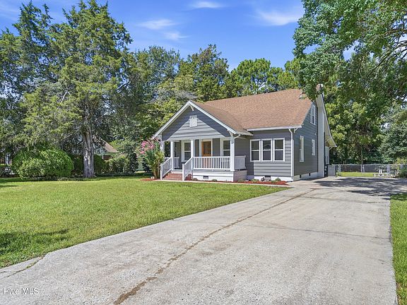 2nd image of 1708 Lucerne Way