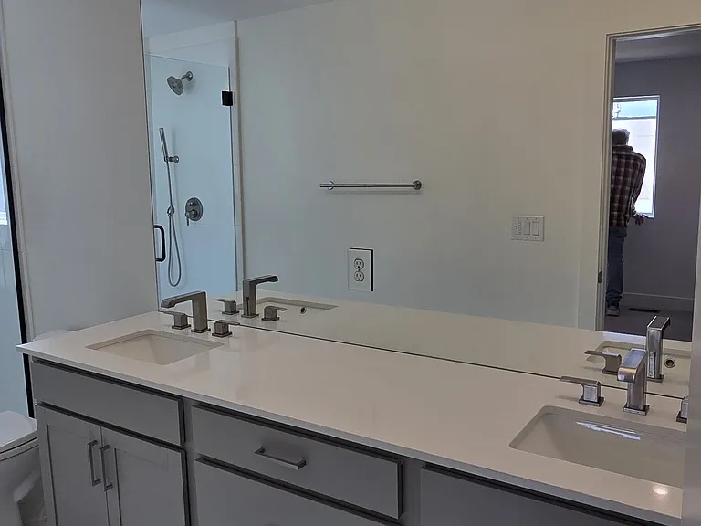 2345 S High St — Photo 7