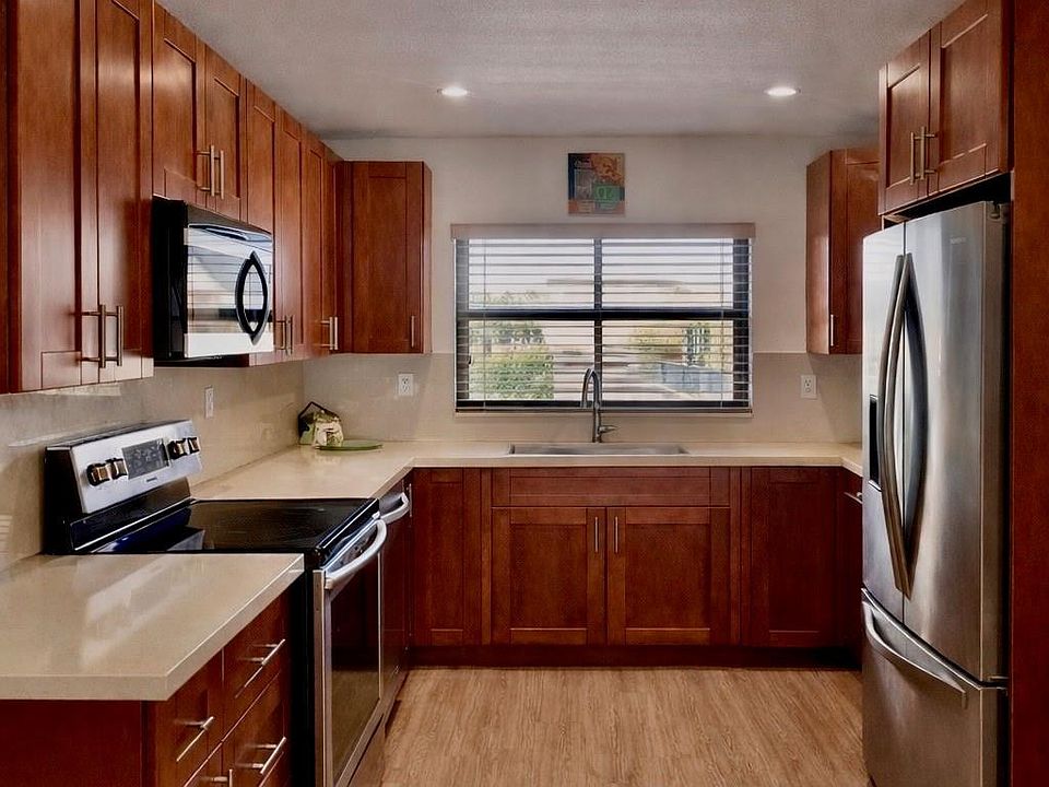 1st image of 10433 Sunrise Lakes Boulevard #406